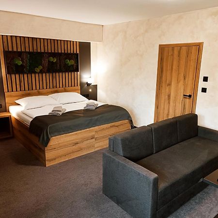 Hotel Kras Jedovnice Bagian luar foto