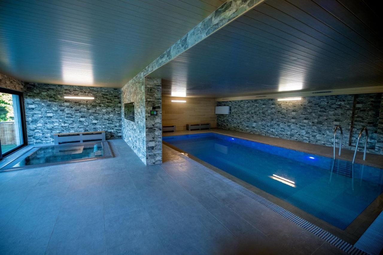 Hotel Kras Jedovnice Bagian luar foto