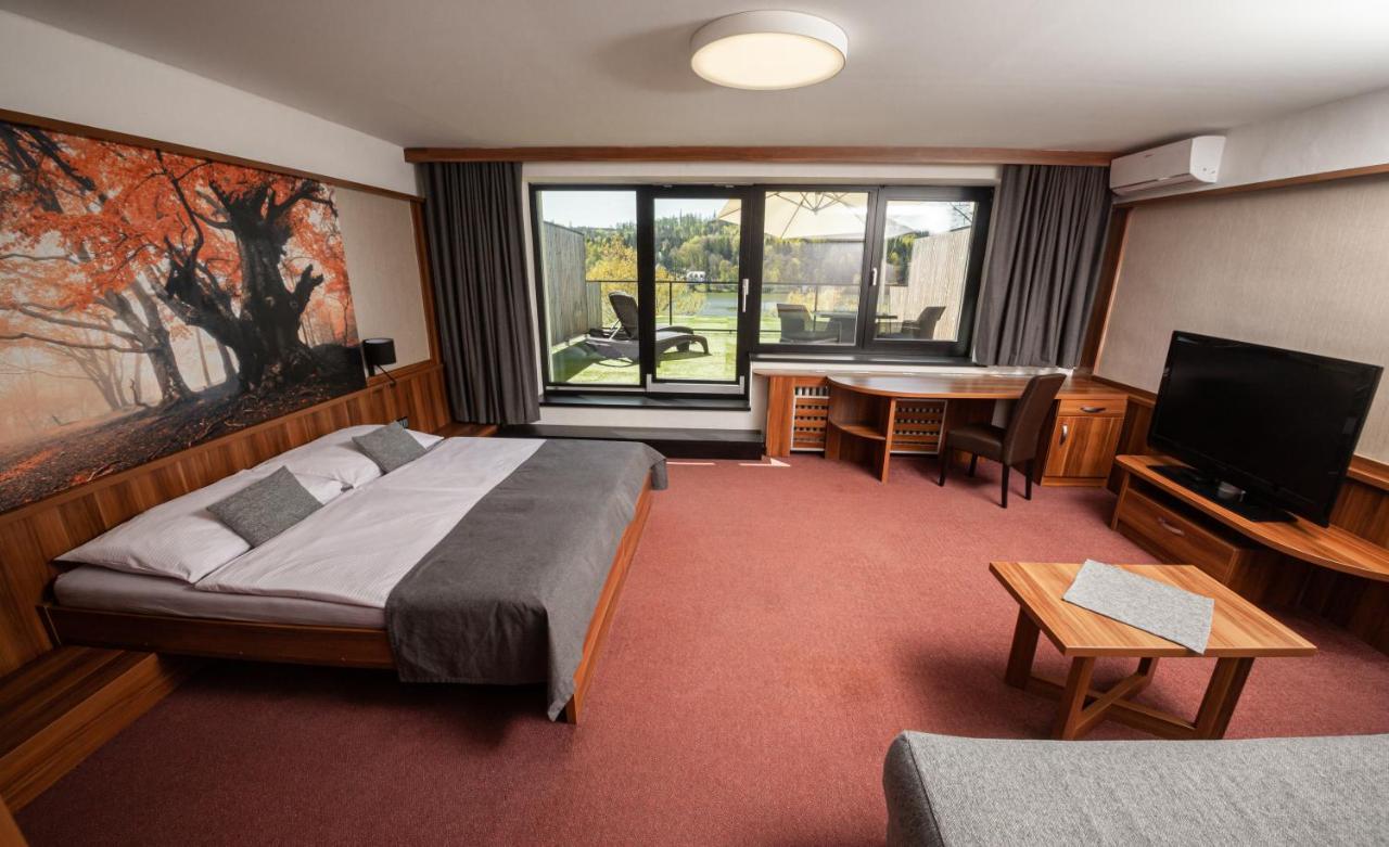Hotel Kras Jedovnice Bagian luar foto