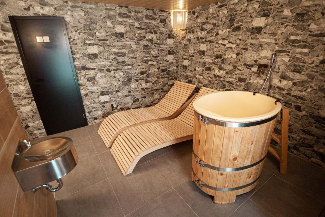 Hotel Kras Jedovnice Bagian luar foto